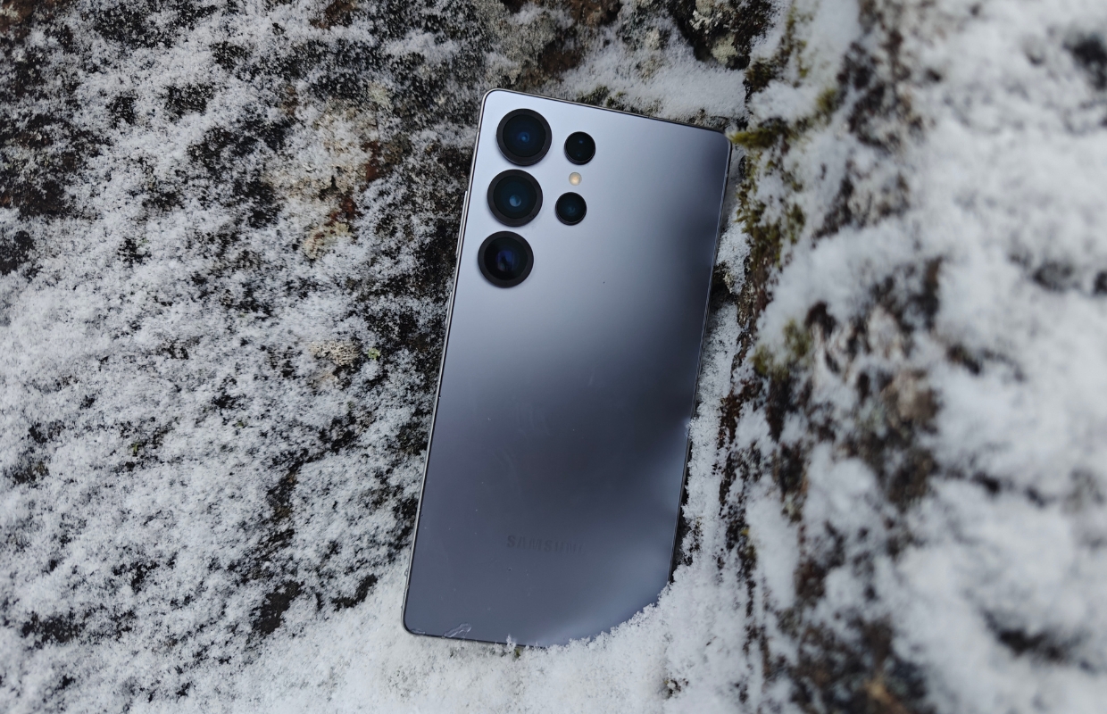 Samsung Galaxy S25 Ultra временно значительно подешевел