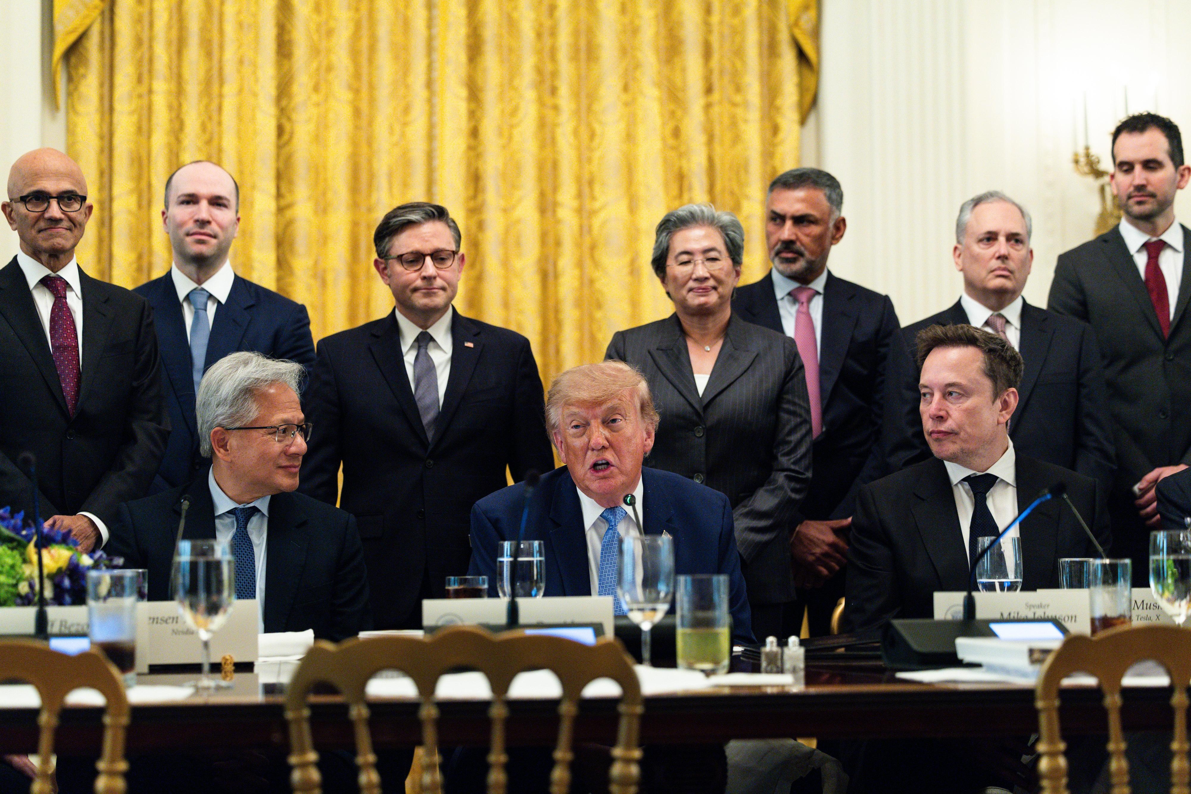 Силиконовая долина подхватывает попытку Трампа переименовать ИИ