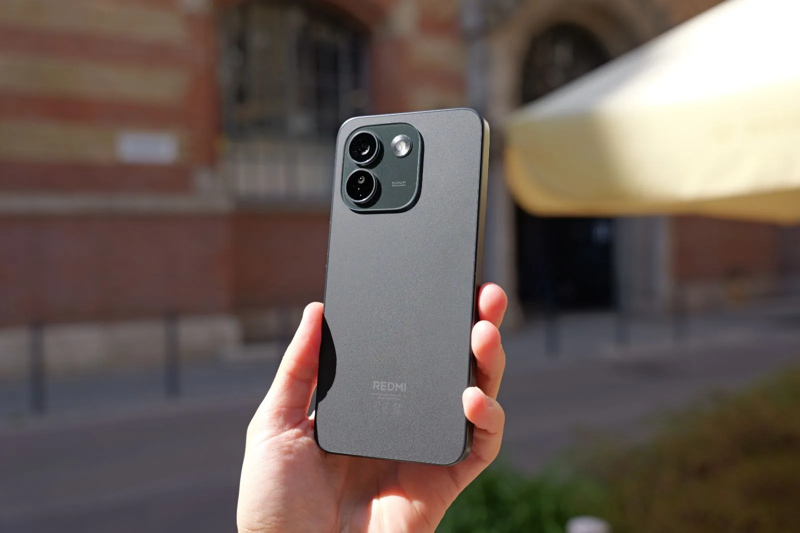 Xiaomi Redmi Note 17 Pro Max официально представлен — смартфон с аккумулятором 9210 мА·ч в наших руках