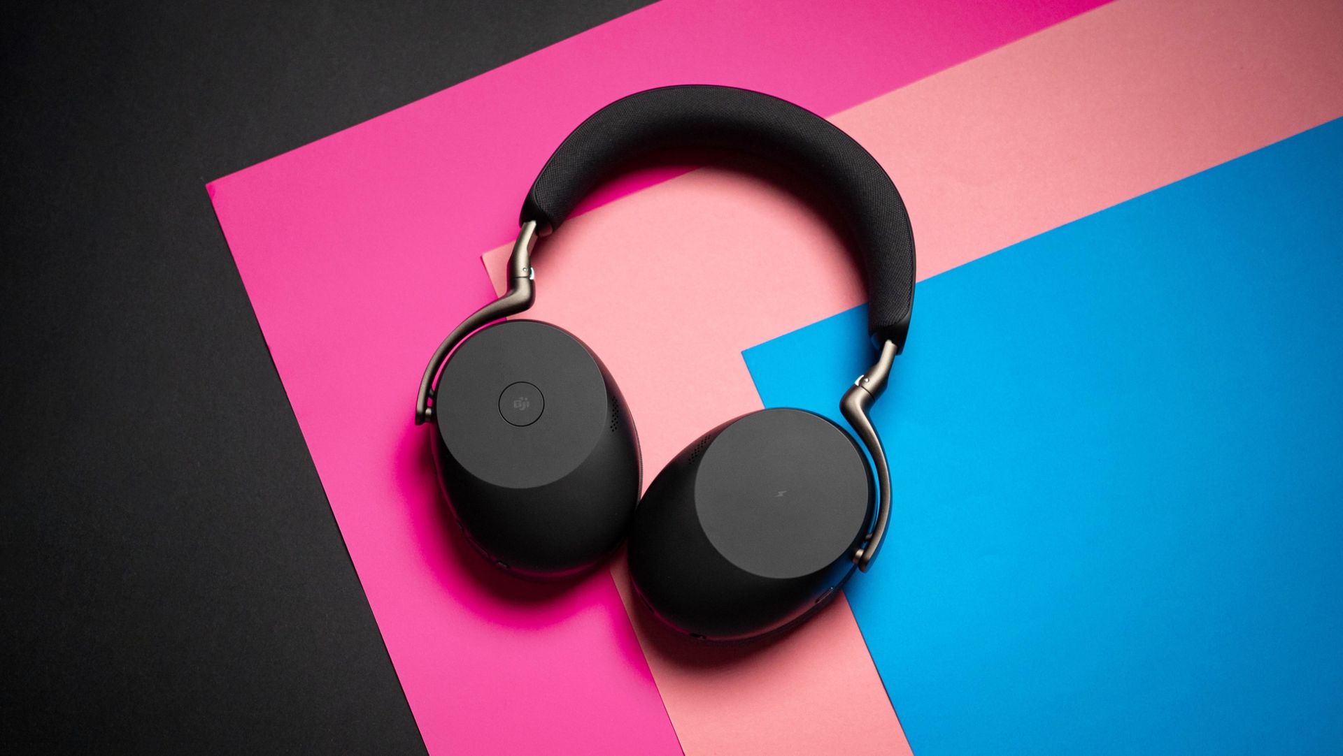 Забудьте про Sony и Bose — гарнитура Jabra Evolve3 85 стала моей новой моделью для совещаний